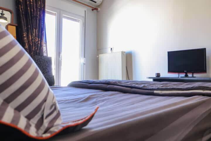 Topfloor Central Apt With Urban Views,3' To Metro Афины Экстерьер фото